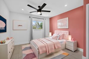 8H3A5839 virtually staged.jpeg