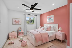 8H3A5839 virtually staged.jpeg