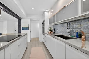 8H3A5819 virtually staged.jpeg