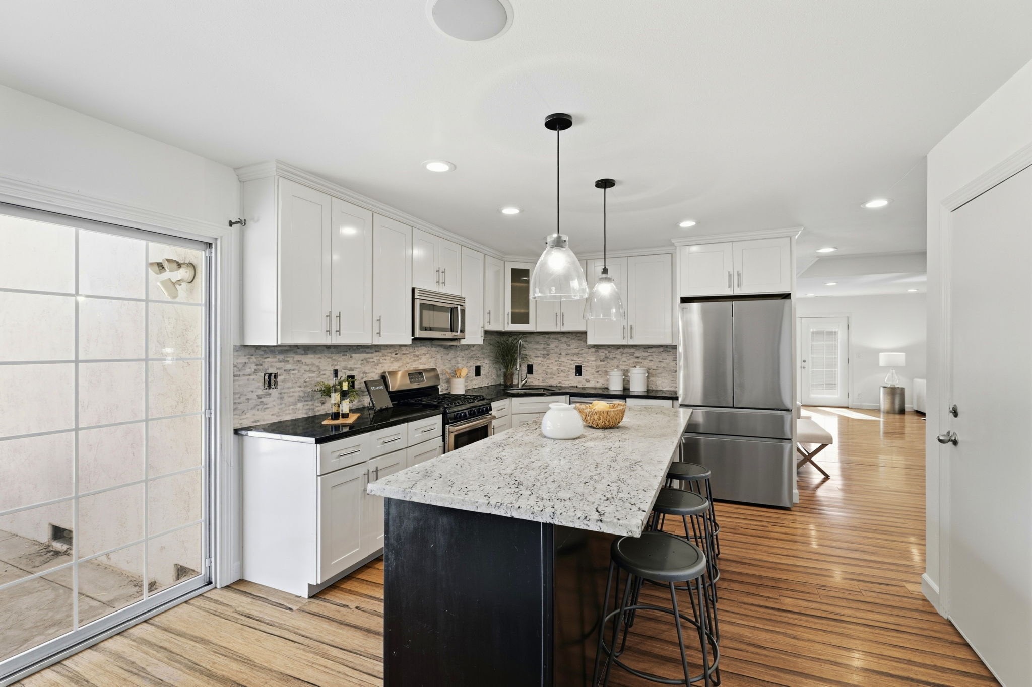 014_F8_877 Renton Ct