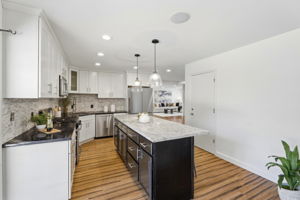 013_F8_877 Renton Ct