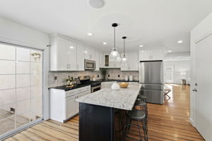 014_F8_877 Renton Ct