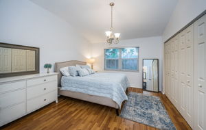 Primary Bedroom1a