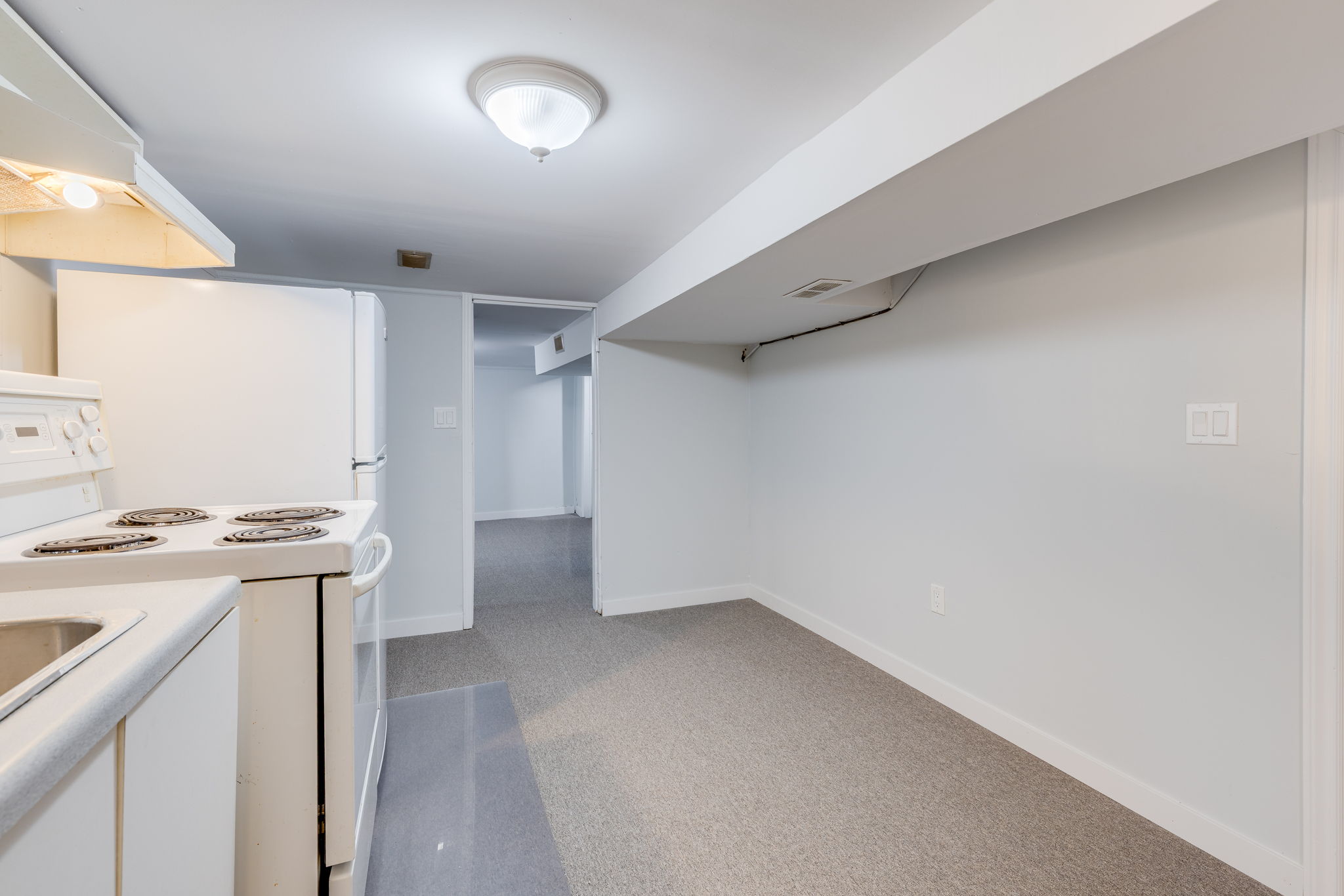 Toronto property showcase — delivered property photograph 28