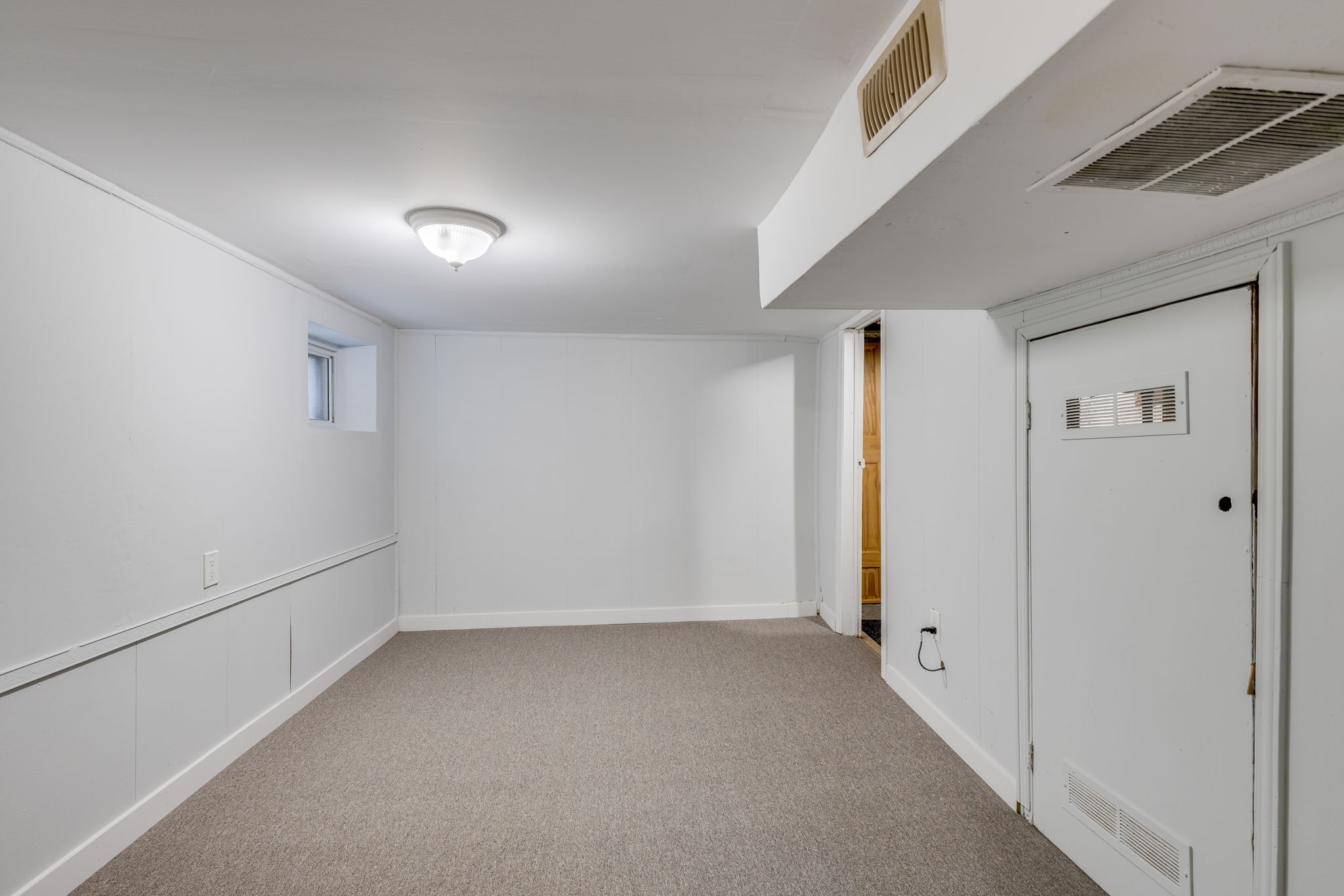 Toronto property showcase — delivered property photograph 29