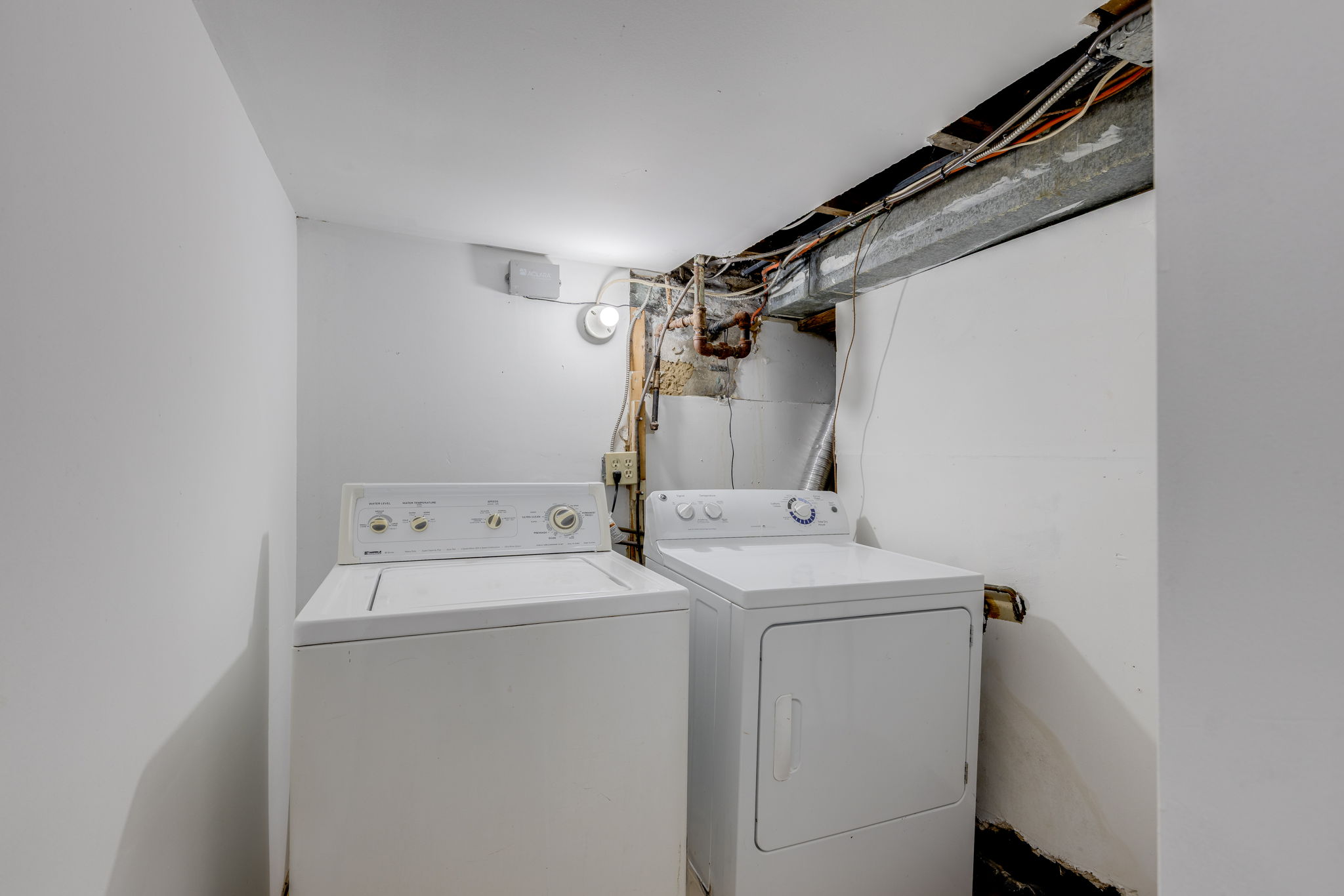 Toronto property showcase — delivered property photograph 32