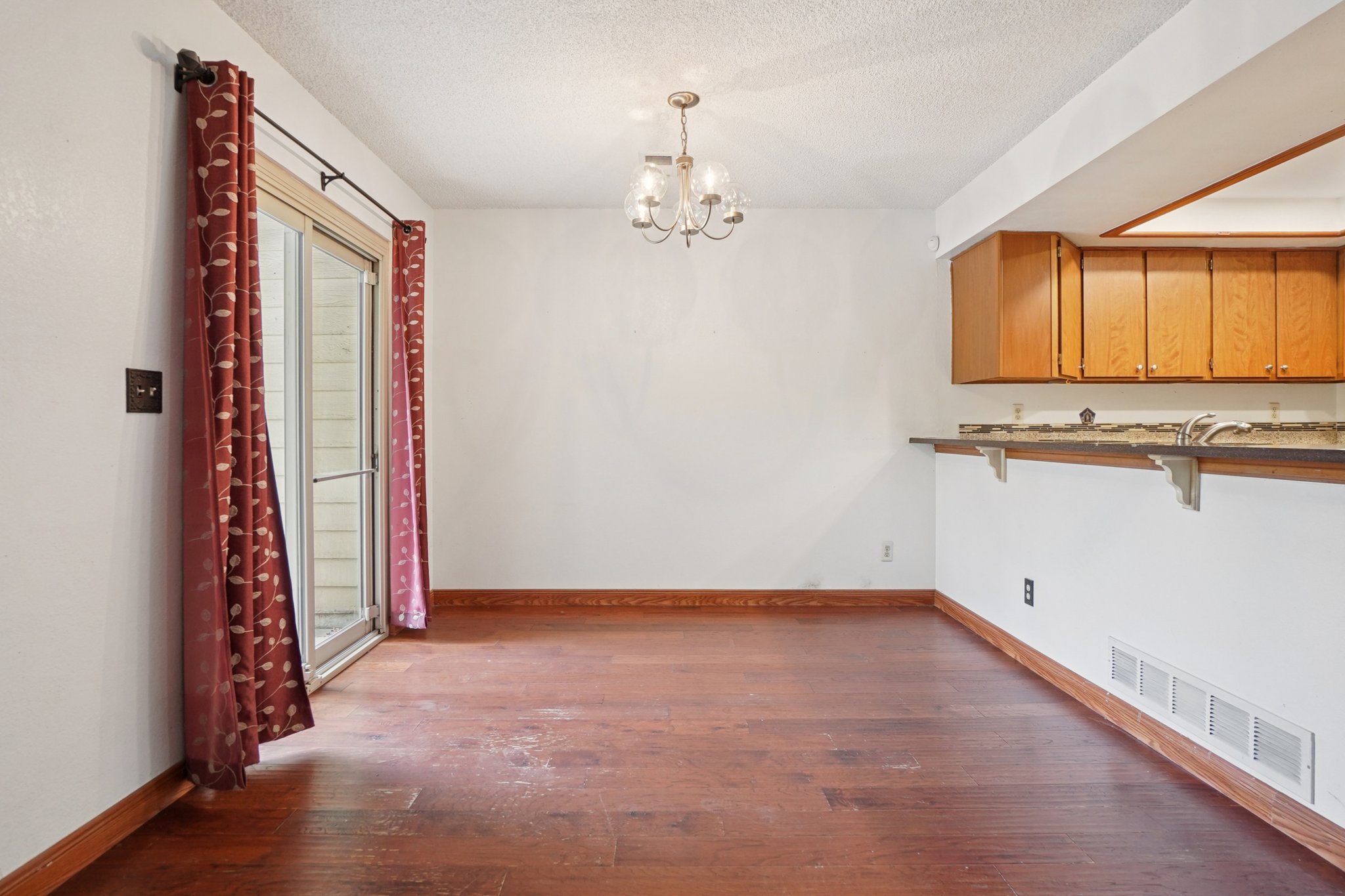 Allison Dr D-S1010-013.jpg