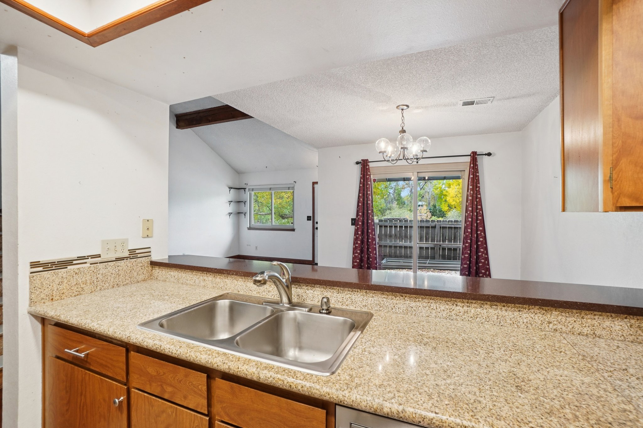 Allison Dr D-S1010-017.jpg