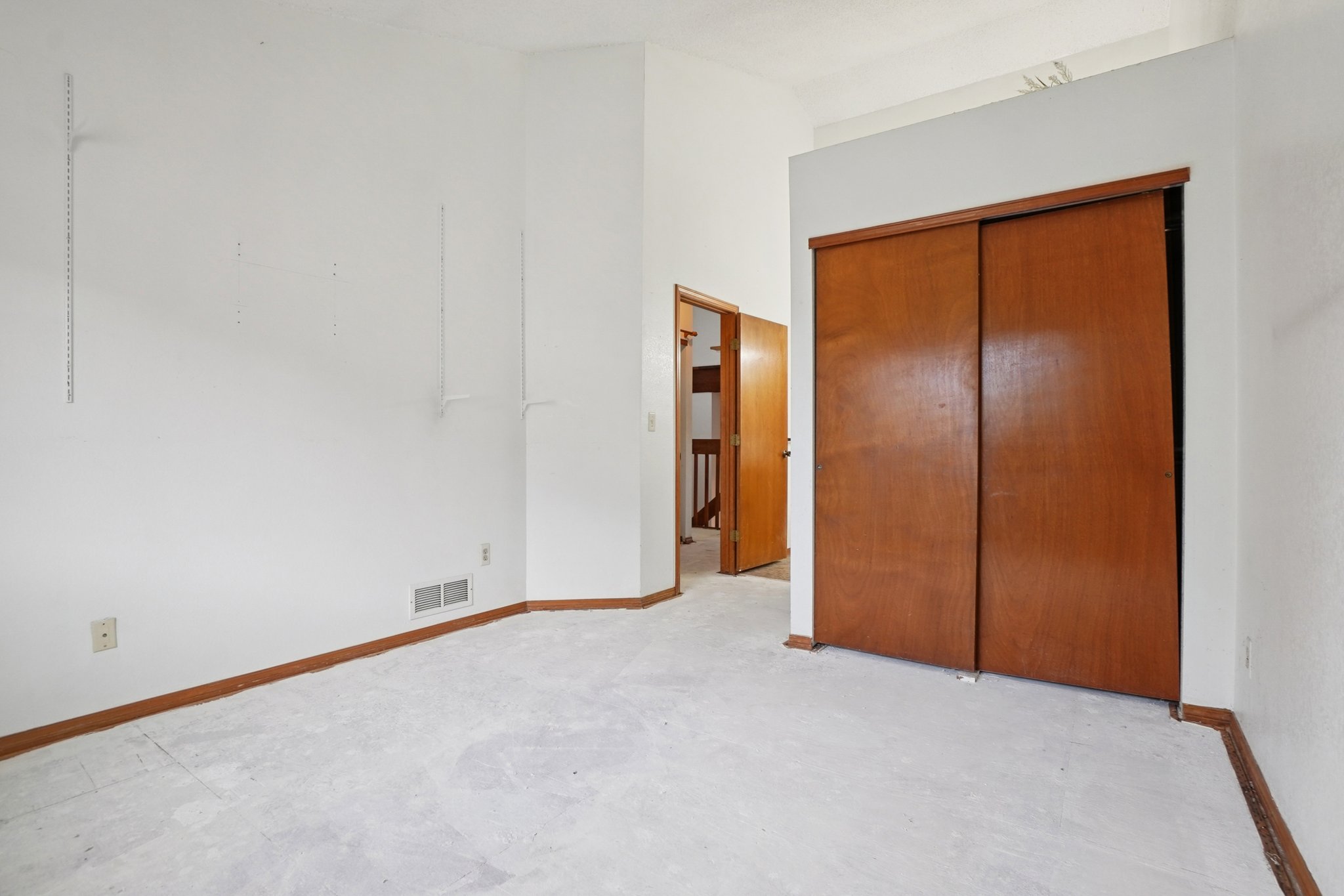 Allison Dr D-S1010-027.jpg