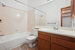 Allison Dr D-S1010-022.jpg