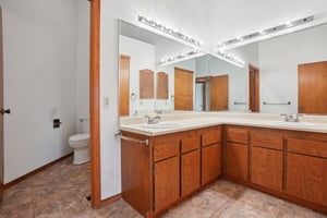 Allison Dr D-S1010-029.jpg