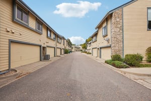 Allison Dr D-S1010-037.jpg