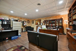  Photo 31