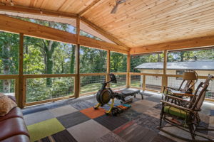 Screened-in Porch