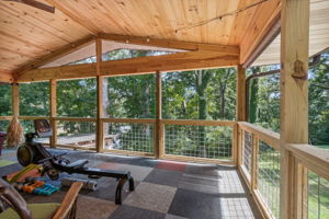 Screened-in Porch