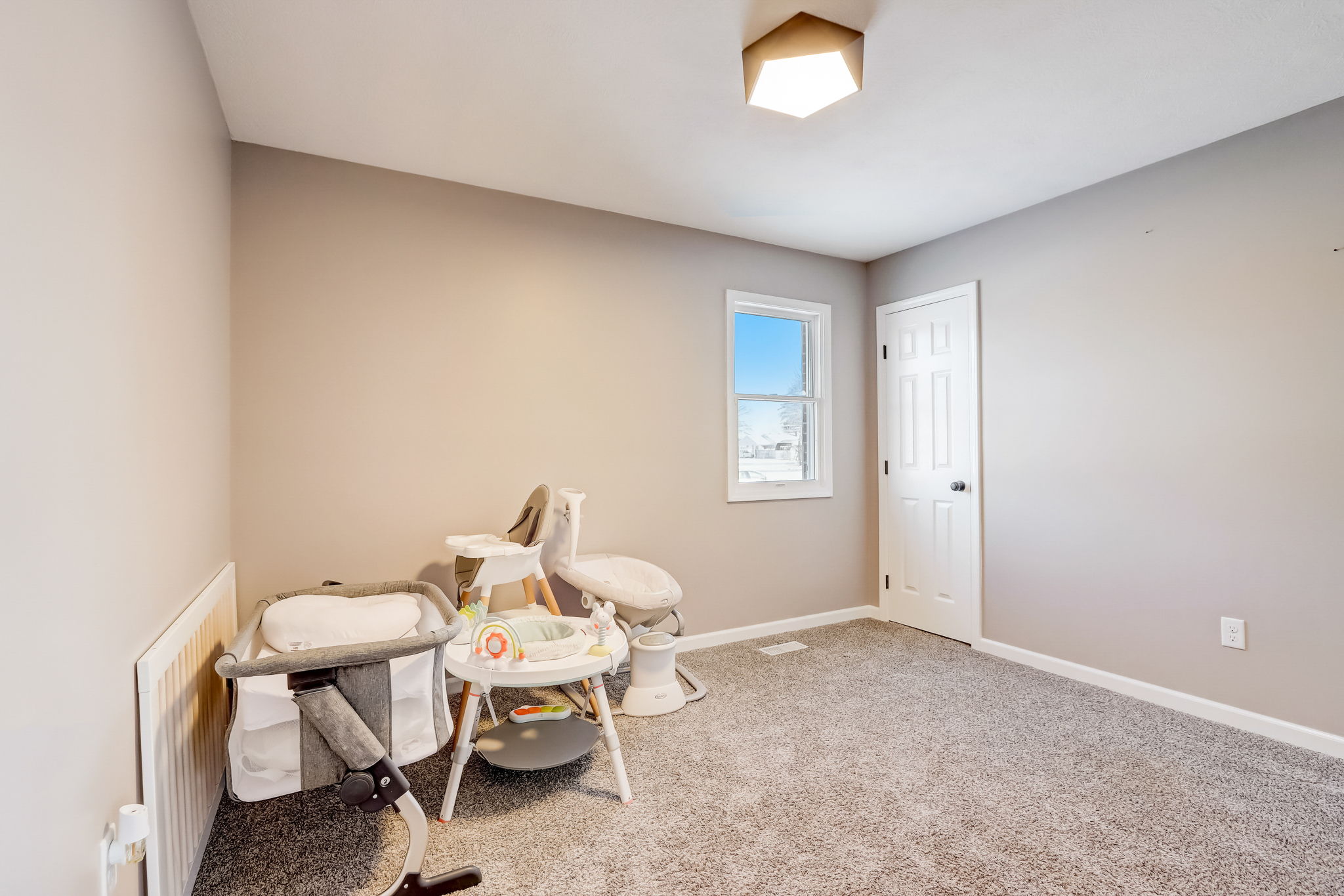 Surrey Dr-025