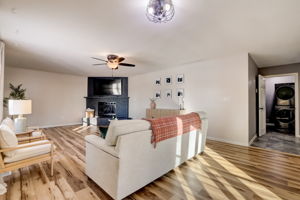 Surrey Dr-008