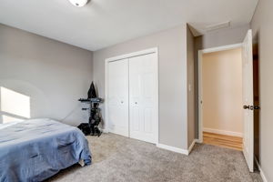 Surrey Dr-033