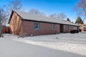 Surrey Dr-003