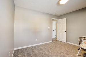 Surrey Dr-026
