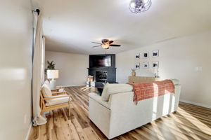 Surrey Dr-007