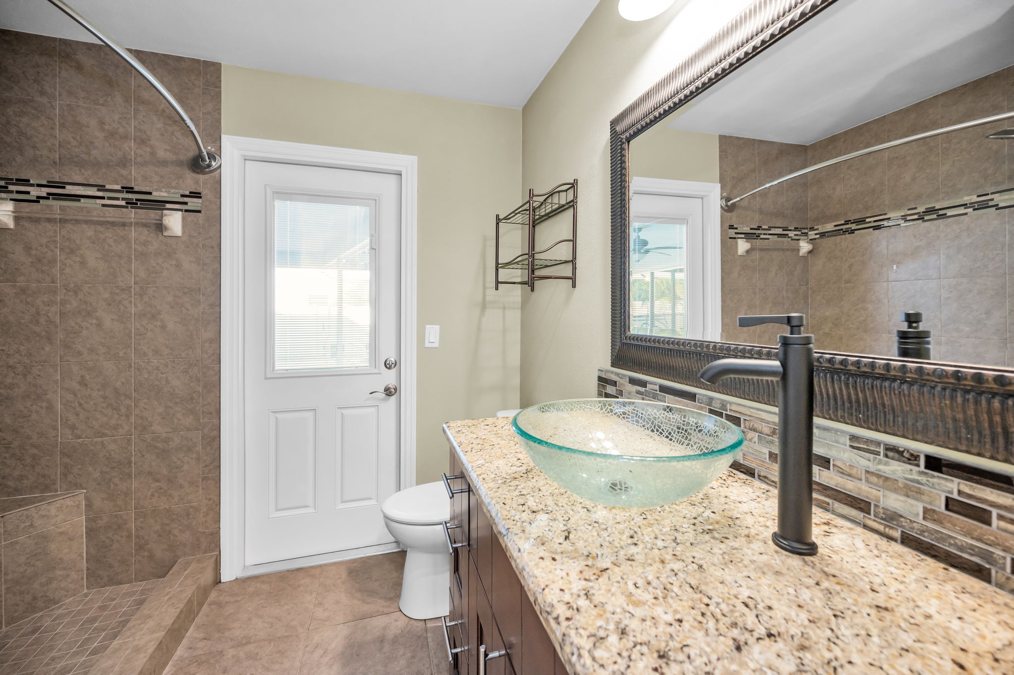 Bathroom2a