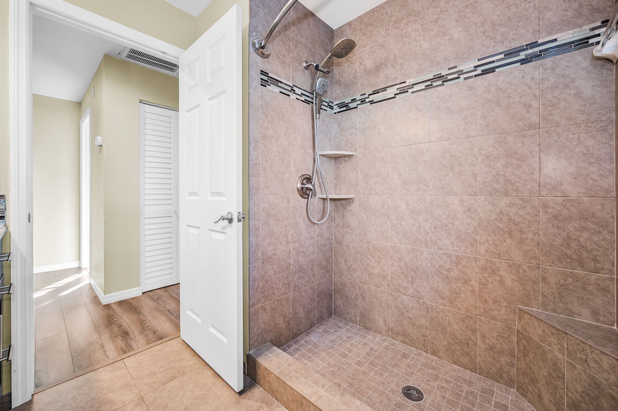 Bathroom2b