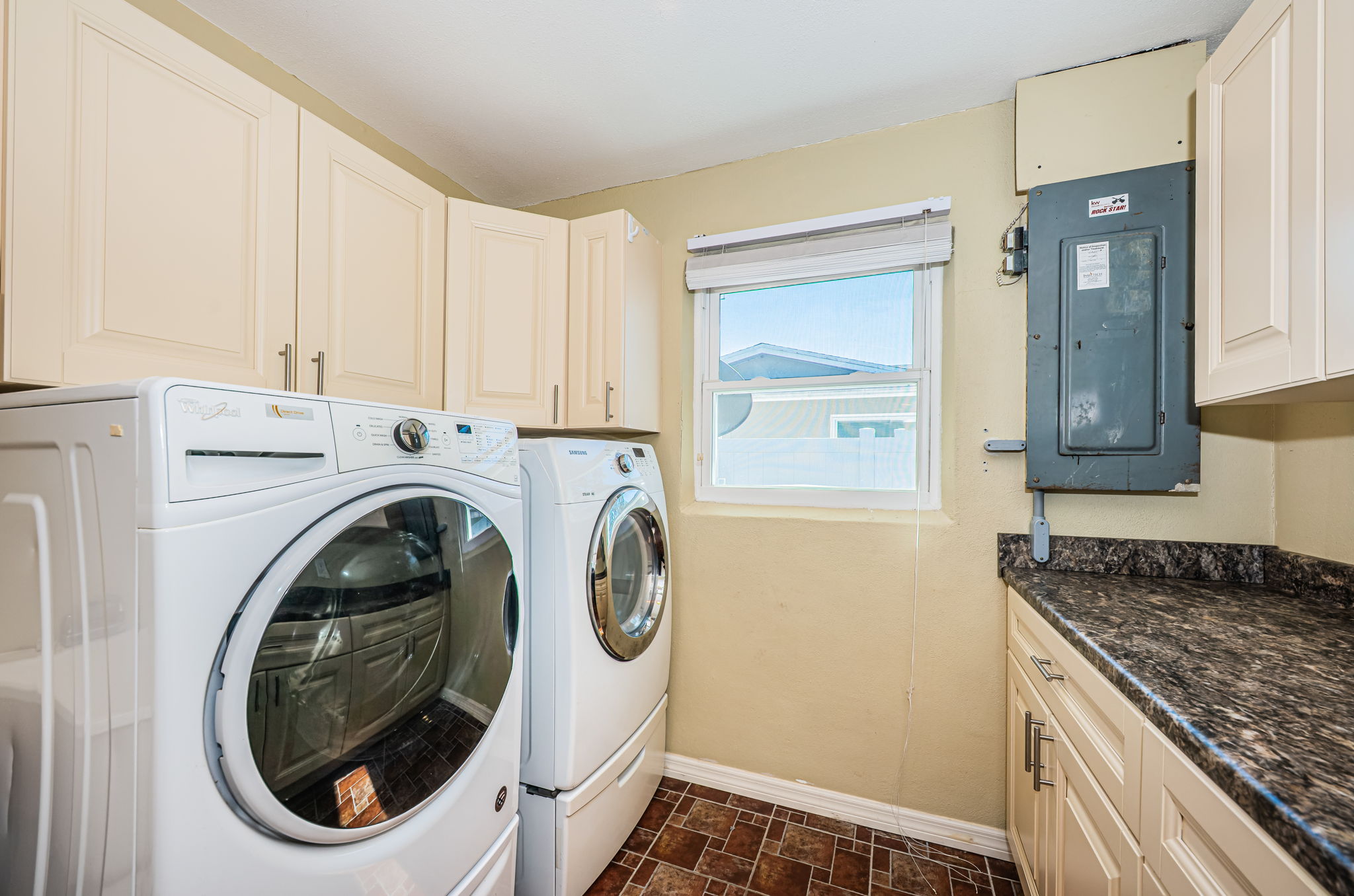 Laundry Room 2