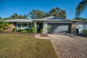 Front Exterior4