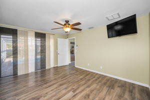 Primary Bedroom1a