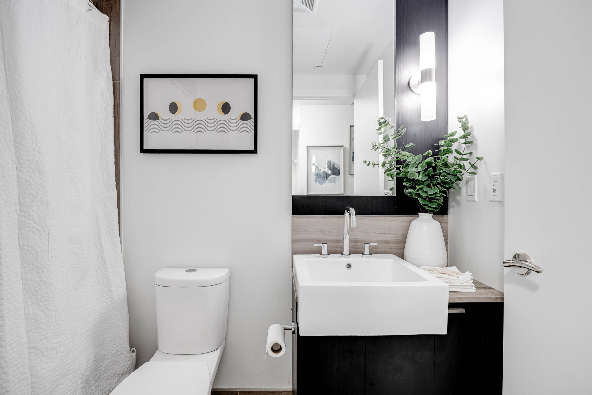 Toronto property showcase — delivered property photograph 24
