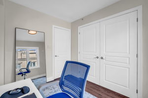 26-second bedroom3