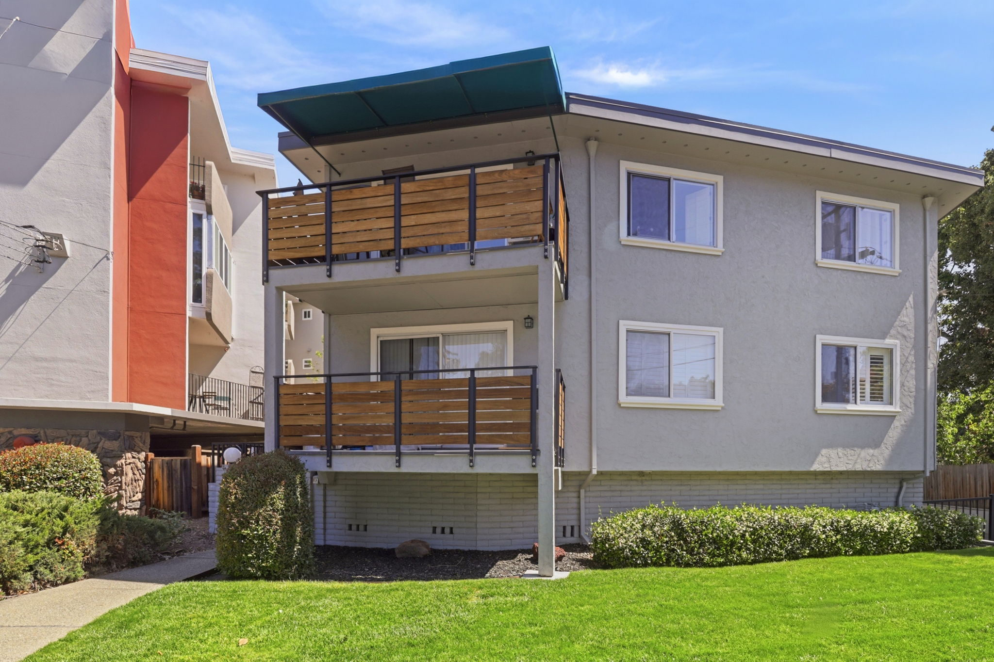 002_F8_88 Claremont Ave 8