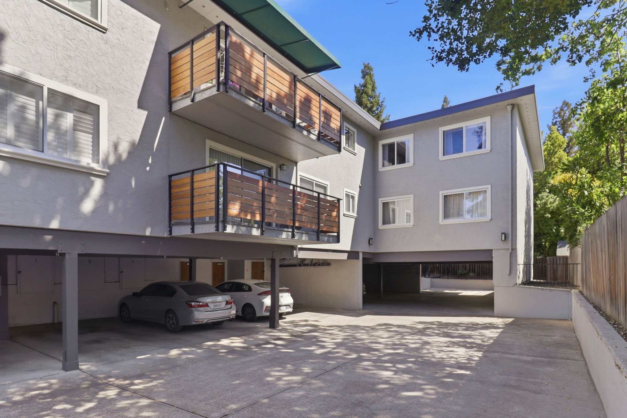 026_F8_88 Claremont Ave 8
