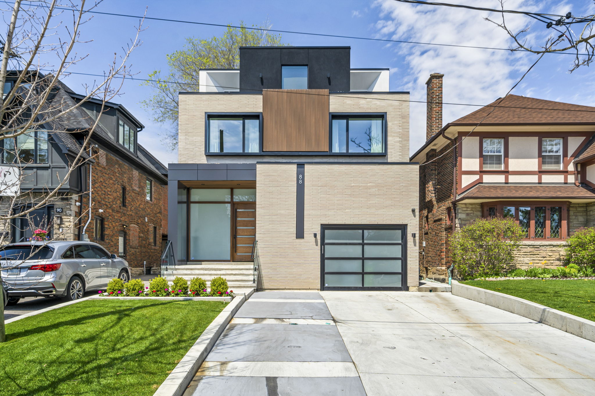 88 College View Ave Toronto, ON M5P 1K1