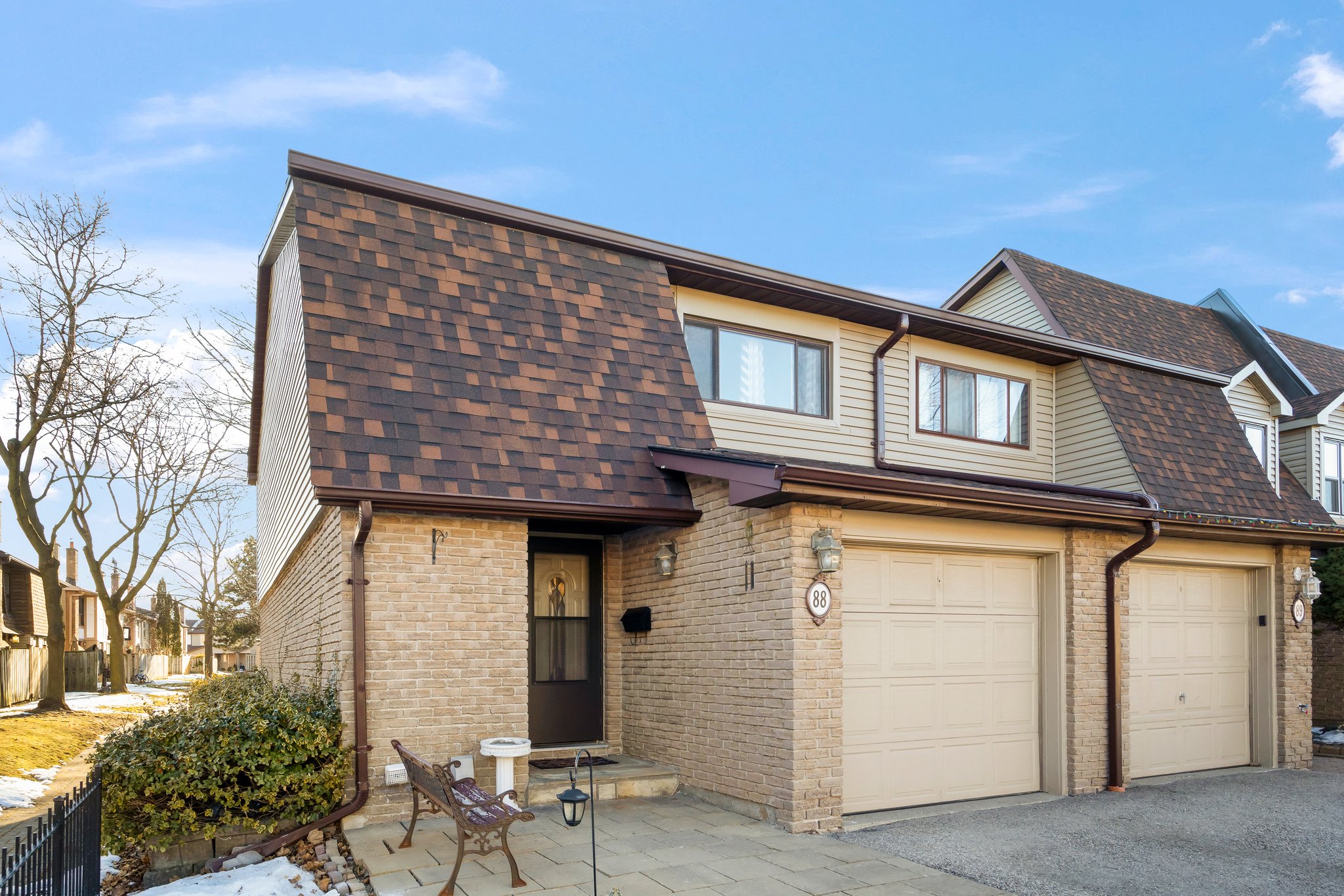 88 Greenwich Cir, Brampton, ON L6S 2E9, CA Photo 2