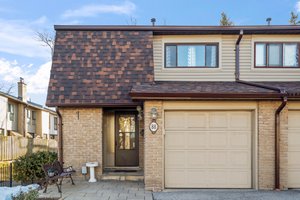 88 Greenwich Cir, Brampton, ON L6S 2E9, CA Photo 0