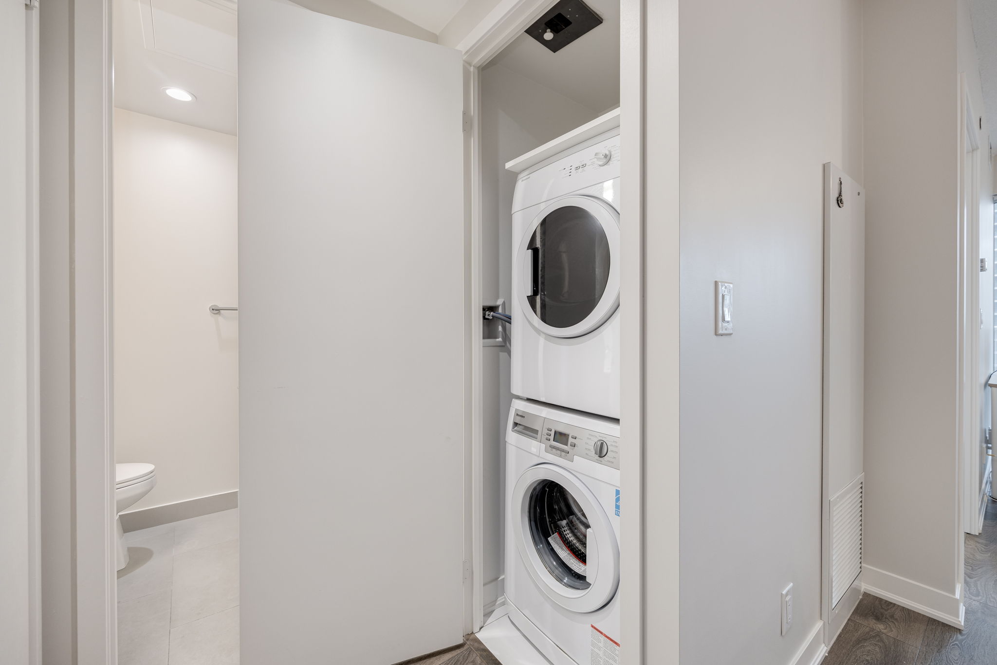Toronto property showcase — delivered property photograph 15