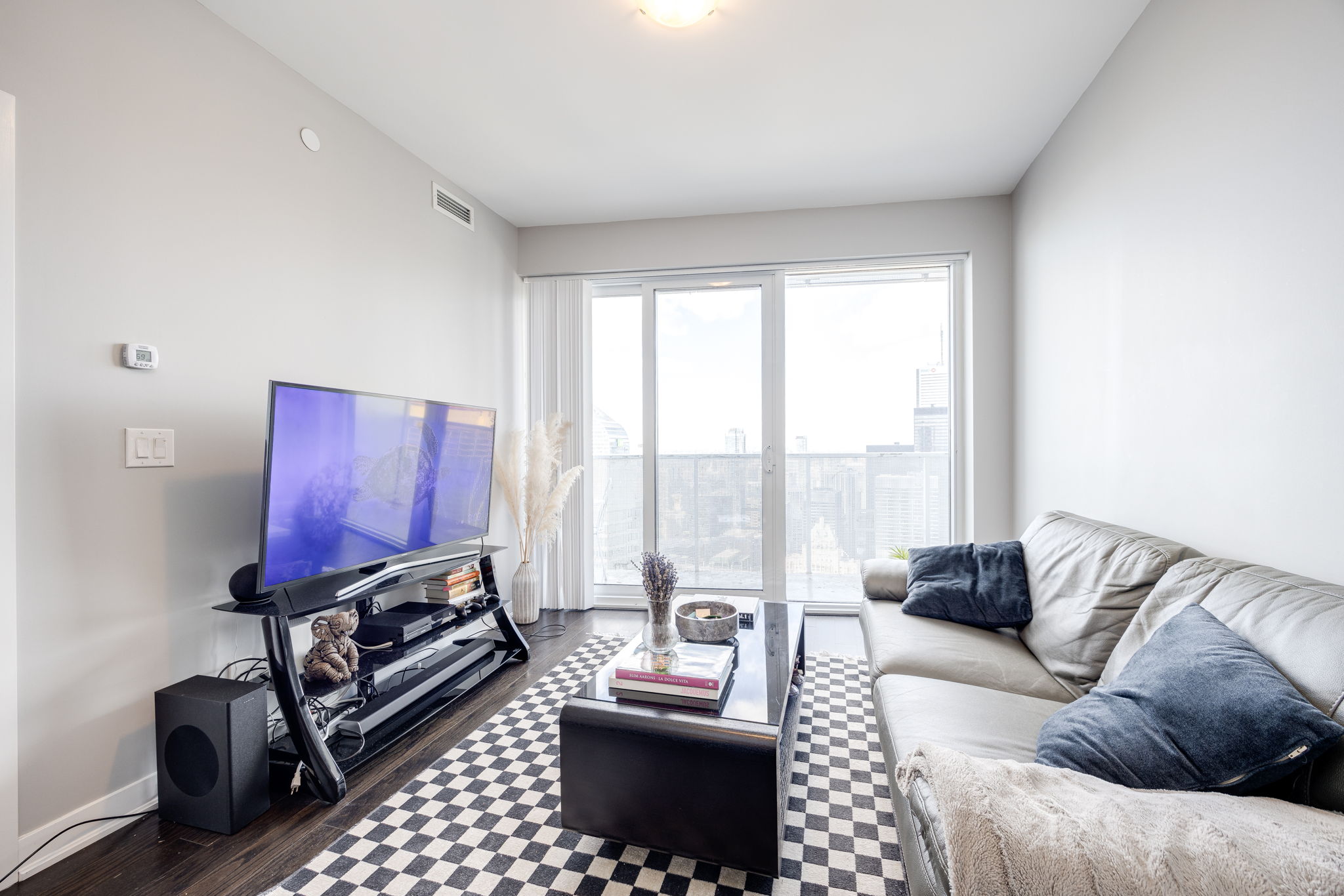 Toronto property showcase — delivered property photograph 10