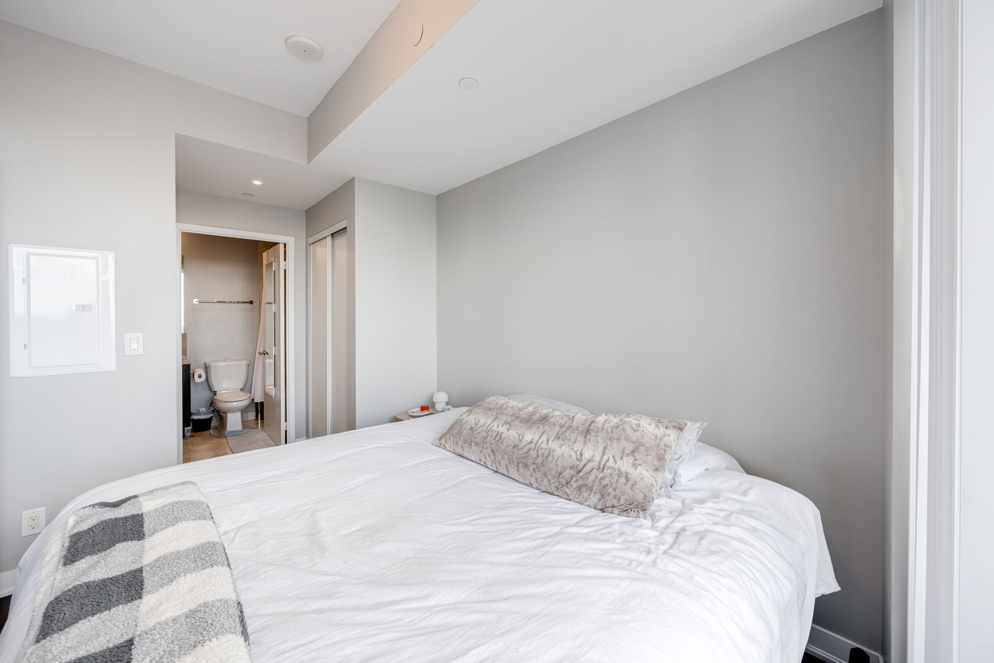 Toronto property showcase — delivered property photograph 15
