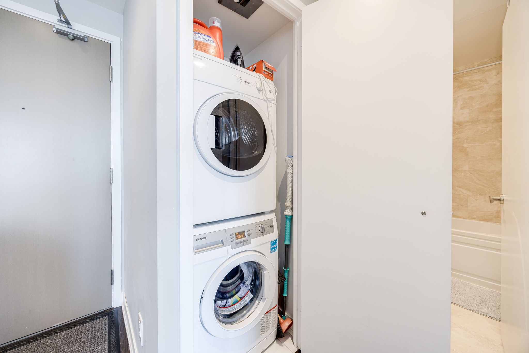 Toronto property showcase — delivered property photograph 20