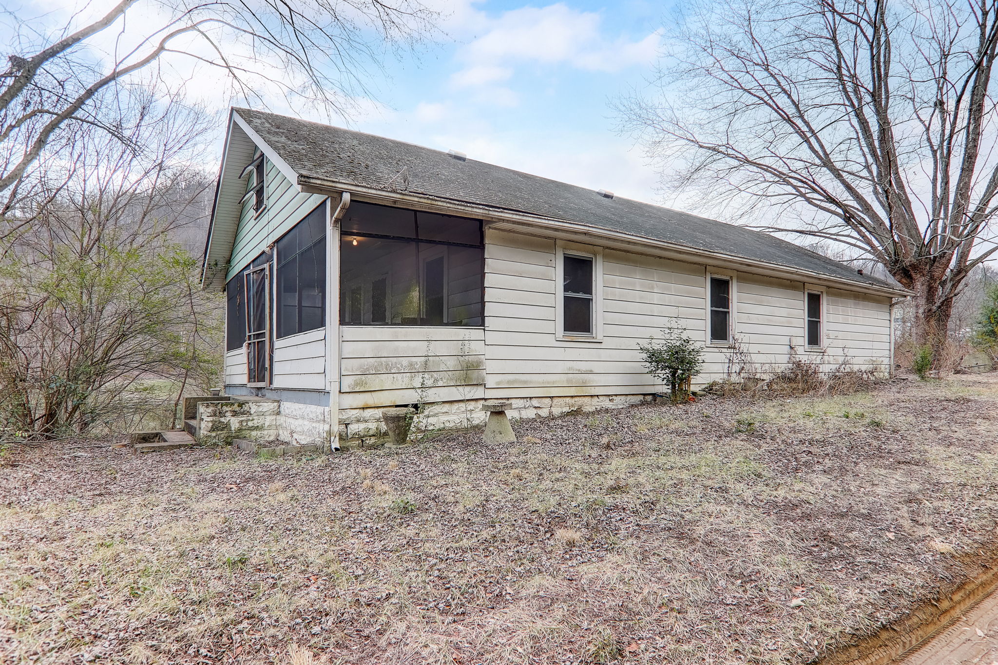 88 Mingus Cove Rd, Canton, NC 28716 ShowingTime+ Listing Media Services