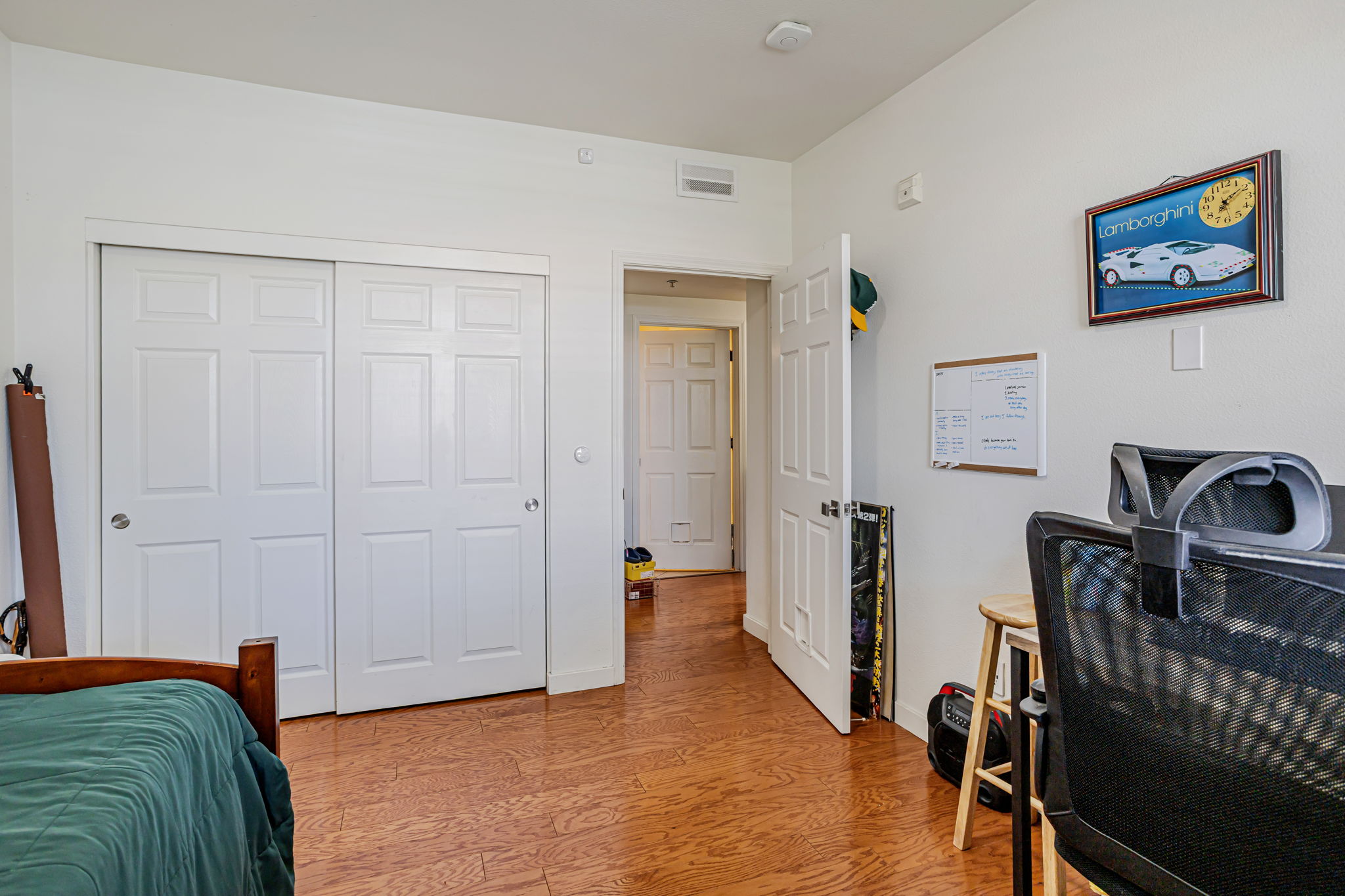 012_ 88 N Jackson Ave 105