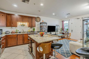 007_ 88 N Jackson Ave 105