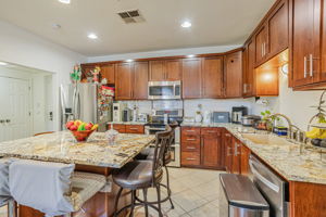 008_ 88 N Jackson Ave 105