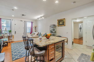 010_ 88 N Jackson Ave 105