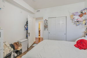 017_ 88 N Jackson Ave 105
