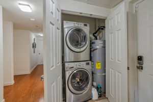 024_ 88 N Jackson Ave 105