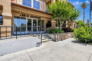 028_ 88 N Jackson Ave 105