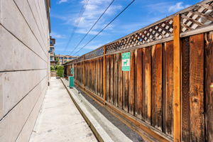 033_ 88 N Jackson Ave 105